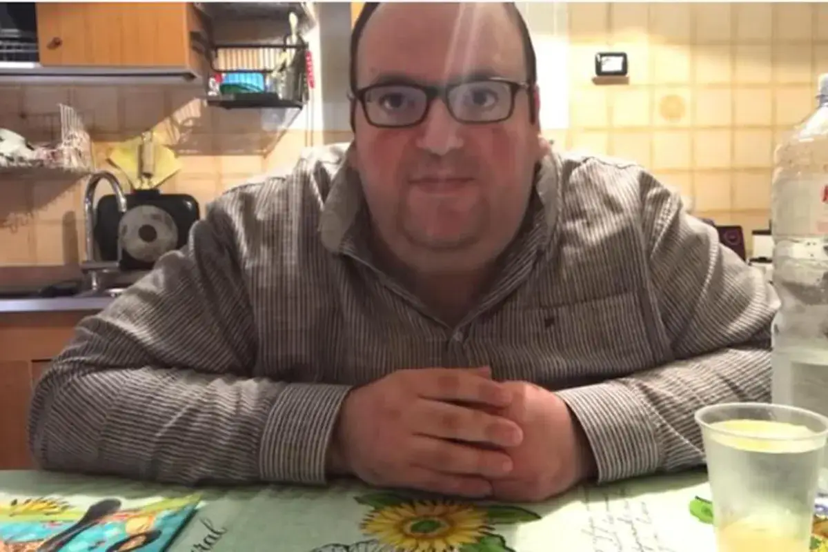 Omar Palermo Muore a 42 anni lo youtuber Omar Palermo. Famose le sue challenge col cibo